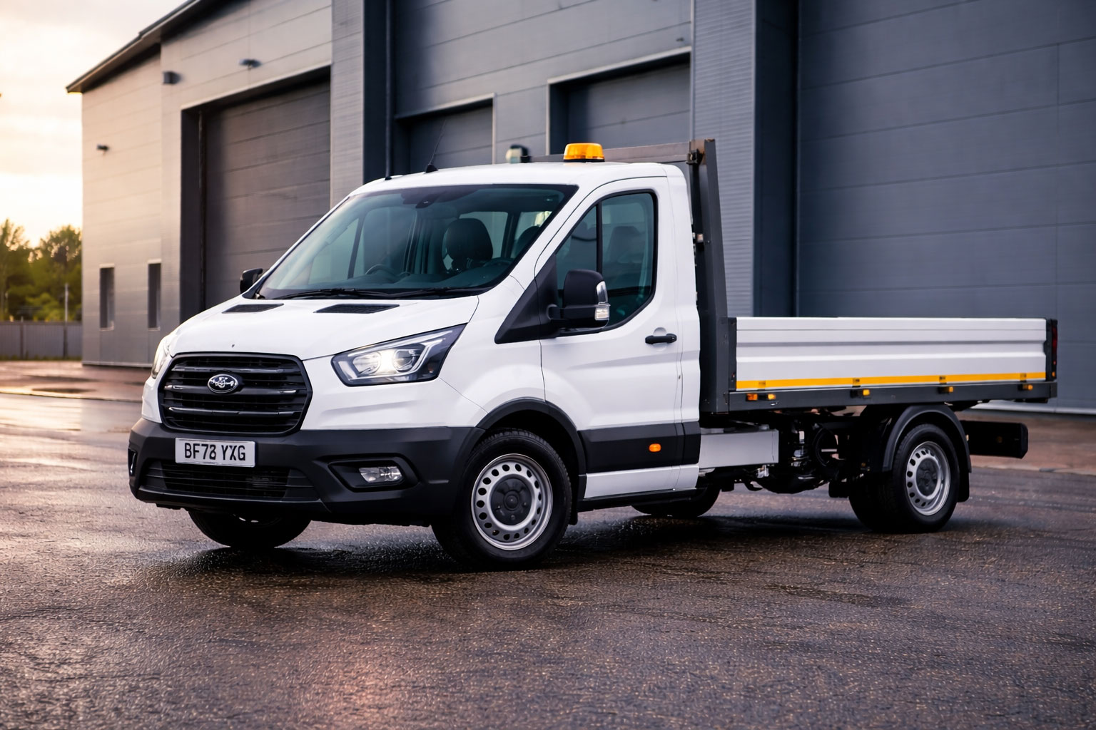Drop side and tipper vehicles