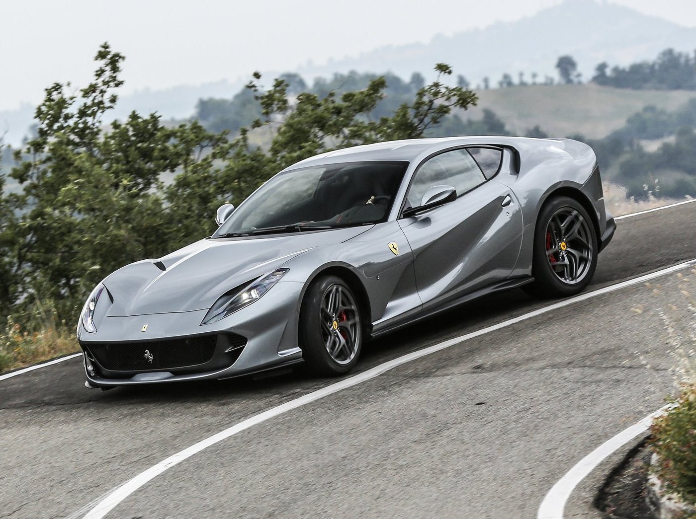 Ferrari 812 Superfast — performance and supercar replacements